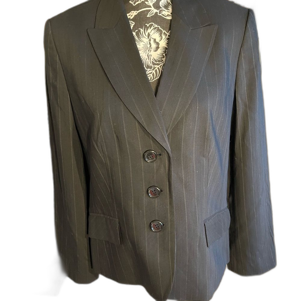 Ann Taylor Women's Black/White Pinstripe Wool Blend 3-Button Blazer size 12P